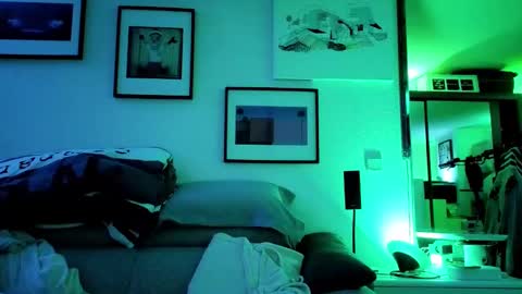 Hugo online show from 10, 2, 2025