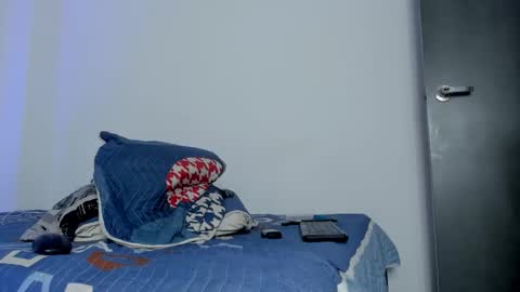 Snapshot of hugosan2 chatting on 6, 11, 2025 Hugo online show from 6, 11, 2025