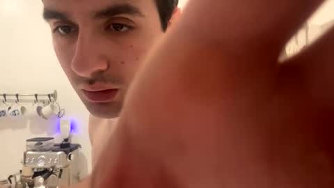 Snapshot of hung_college01 chatting on 5, 11, 2025 hung_college01 online show from 5, 11, 2025