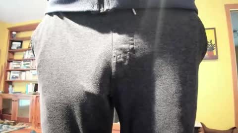 Snapshot of hung_hot_fit10 chatting on 31, 12, 2024 Big uncut cock dripping online show from 31, 12, 2024