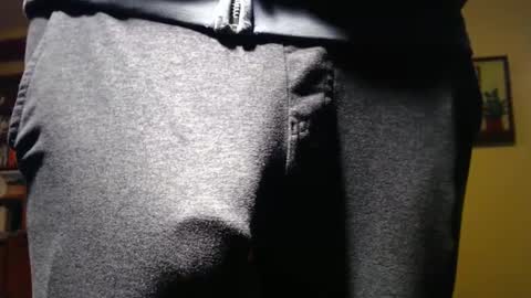 Snapshot of hung_hot_fit10 chatting on 8, 1, 2025 Big uncut cock dripping online show from 8, 1, 2025