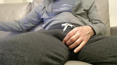 Snapshot of hung_hot_fit10 chatting on 11, 1, 2025 Big uncut cock dripping online show from 11, 1, 2025