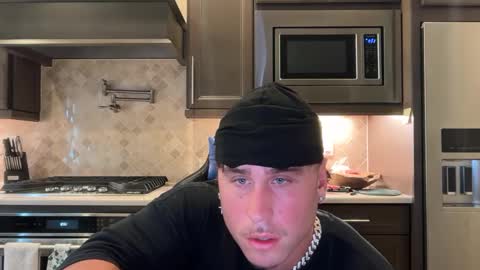 Snapshot of hungkingg22 chatting on 24, 9, 2025 hungkingg22 online show from 24, 9, 2025