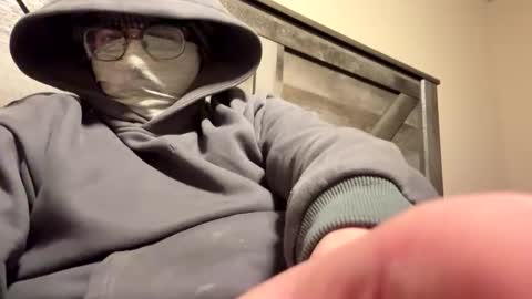 Snapshot of hungmonstercock2518 chatting on 9, 3, 2026 hungmonstercock2518 online show from 9, 3, 2026