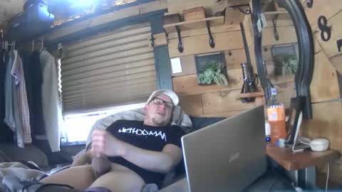 Snapshot of hungsingledad79 chatting on 4, 12, 2024 HuingsingleDad79 online show from 4, 12, 2024