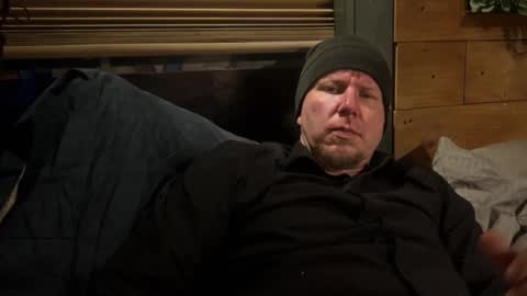 Snapshot of hungsingledad79 chatting on 20, 12, 2024 HuingsingleDad79 online show from 20, 12, 2024