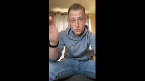 Snapshot of hungteasex chatting on 22, 4, 2026 HungTeaseX online show from 22, 4, 2026