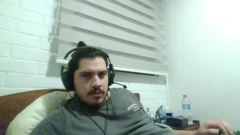 Snapshot of hungweeb chatting on 3, 4, 2026 Rod online show from 3, 4, 2026