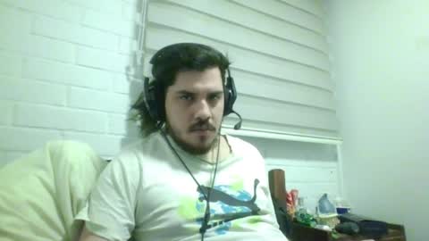 Snapshot of hungweeb chatting on 6, 4, 2026 Rod online show from 6, 4, 2026