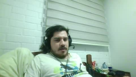 Snapshot of hungweeb chatting on 6, 4, 2026 Rod online show from 6, 4, 2026