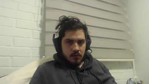 Snapshot of hungweeb chatting on 10, 4, 2026 Rod online show from 10, 4, 2026