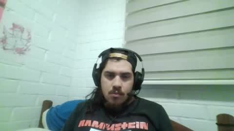 Snapshot of hungweeb chatting on 20, 4, 2026 Rod online show from 20, 4, 2026