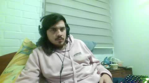 Snapshot of hungweeb chatting on 27, 4, 2026 Rod online show from 27, 4, 2026