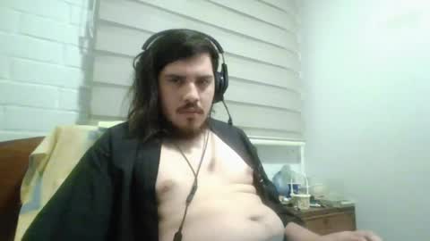 Snapshot of hungweeb chatting on 28, 4, 2026 Rod online show from 28, 4, 2026