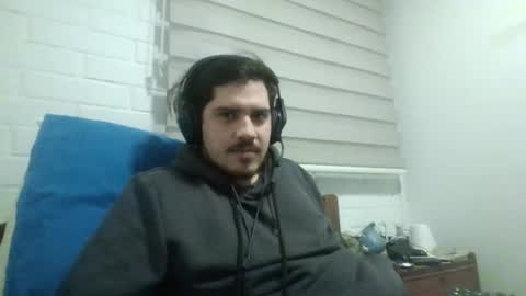 Snapshot of hungweeb chatting on 7, 5, 2026 Rod online show from 7, 5, 2026