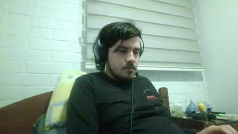 Snapshot of hungweeb chatting on 25, 5, 2026 Rod online show from 25, 5, 2026