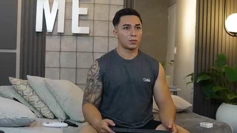 hunk_ryan online show from 4, 3, 2025