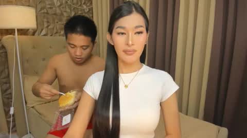 hunkhomerontop online show from 11, 11, 2025