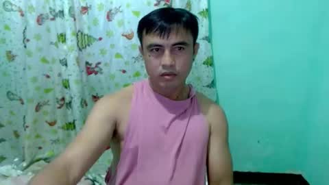 Snapshot of hunknextdoorxx chatting on 8, 10, 2025 Phil online show from 8, 10, 2025