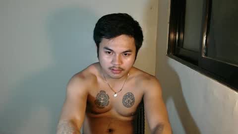 Snapshot of hunkyzeus chatting on 4, 1, 2025 hunkyzeus online show from 4, 1, 2025
