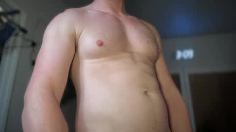 Snapshot of hunqer chatting on 1, 3, 2025 hunqer online show from 1, 3, 2025