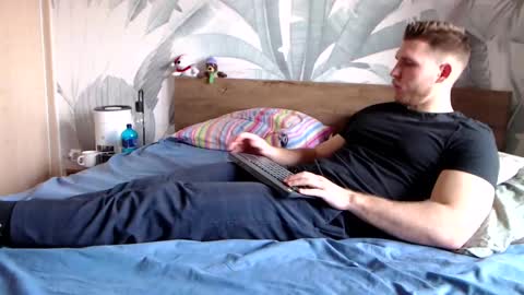 Hunter Bridges online show from 7, 3, 2025