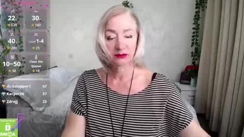 Snapshot of hunters_woman chatting on 22, 10, 2025 Irena online show from 22, 10, 2025