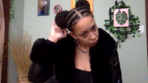 Snapshot of hunyybunz chatting on 20, 2, 2025 Goddess Hunyy online show from 20, 2, 2025