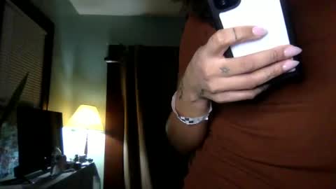 Snapshot of hunyybunz chatting on 1, 3, 2025 Goddess Hunyy online show from 1, 3, 2025