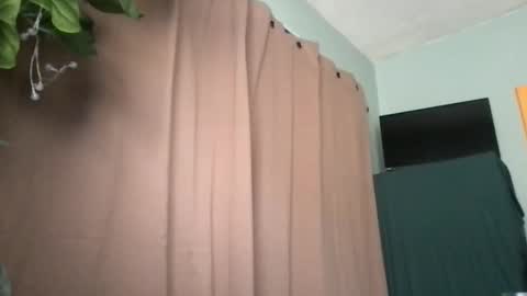 Snapshot of hunyybunz chatting on 3, 12, 2025 Goddess Hunyy online show from 3, 12, 2025