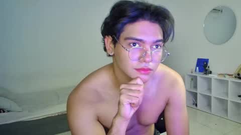 Snapshot of husband_xxx chatting on 18, 11, 2025 husband_xxx online show from 18, 11, 2025