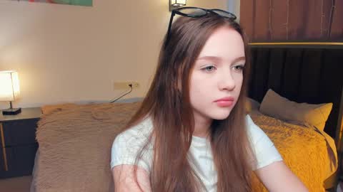 Lily online show from 15, 4, 2026