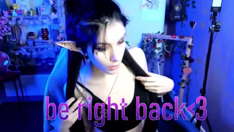 Hyeon Jin online show from 17, 2, 2025