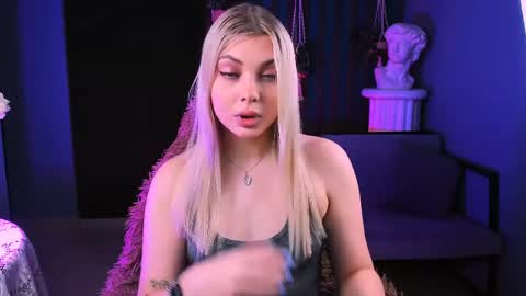 Snapshot of hyileyclark chatting on 22, 4, 2026 hyileyclark online show from 22, 4, 2026