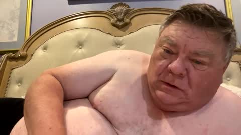 Snapshot of hypnotizing4u chatting on 24, 11, 2025 hypnotizing4u online show from 24, 11, 2025