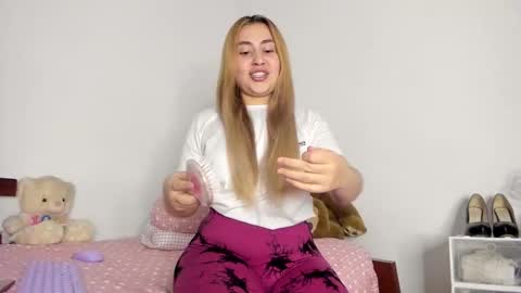 Hyun Joo online show from 17, 3, 2026