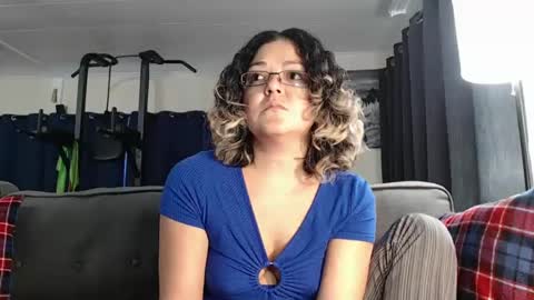 Snapshot of i_fetishize_u chatting on 25, 2, 2025 ShortStuff online show from 25, 2, 2025