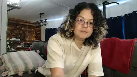 Snapshot of i_fetishize_u chatting on 11, 3, 2025 ShortStuff online show from 11, 3, 2025