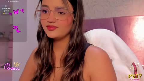 iam_lina online show from 17, 4, 2026