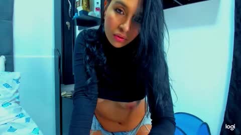 Snapshot of iam_your_fantasy chatting on 4, 10, 2025 iam_your_fantasy online show from 4, 10, 2025