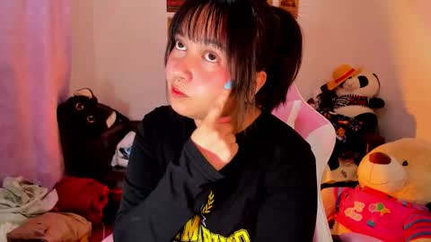 Snapshot of iam_zoechan chatting on 4, 11, 2025 Zoe 3 online show from 4, 11, 2025