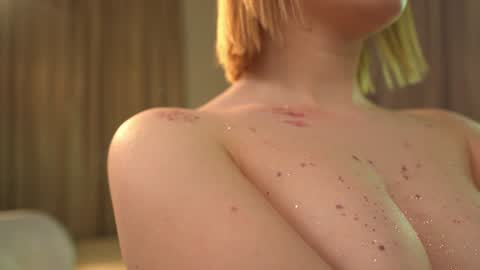 Snapshot of iamclaire_ chatting on 13, 12, 2024 Claire online show from 13, 12, 2024