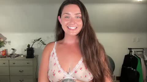 Snapshot of iamcrystalann chatting on 22, 6, 2026 Crystal online show from 22, 6, 2026