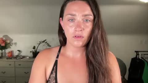 Snapshot of iamcrystalann chatting on 25, 6, 2026 Crystal online show from 25, 6, 2026