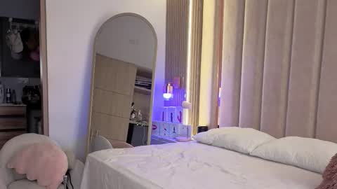 Nyxy online show from 2, 12, 2025