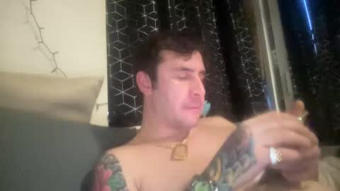 iamtheparty200 online show from 14, 1, 2025