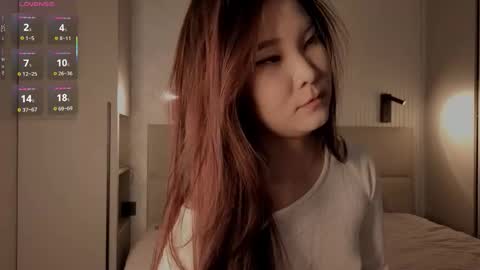 iamyuki_ online show from 15, 10, 2025