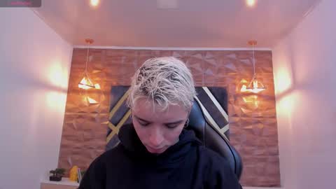 IAN CASTILLO online show from 19, 2, 2026