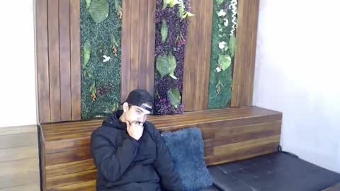 Ian Davis online show from 22, 10, 2025