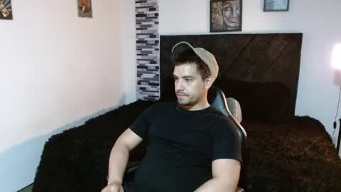 Ian Davis online show from 11, 5, 2026